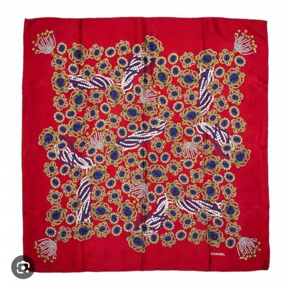 Chanel silk scarf - Picture 3 of 4